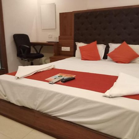 Hotel Sai Deep Lodging By Wb Inn ナビムンバイ エクステリア 写真