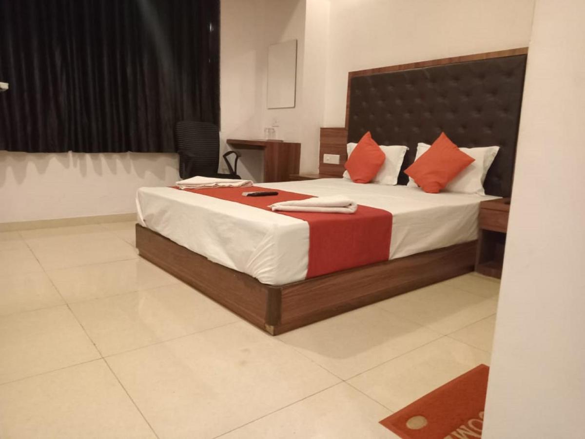Hotel Sai Deep Lodging By Wb Inn ナビムンバイ エクステリア 写真
