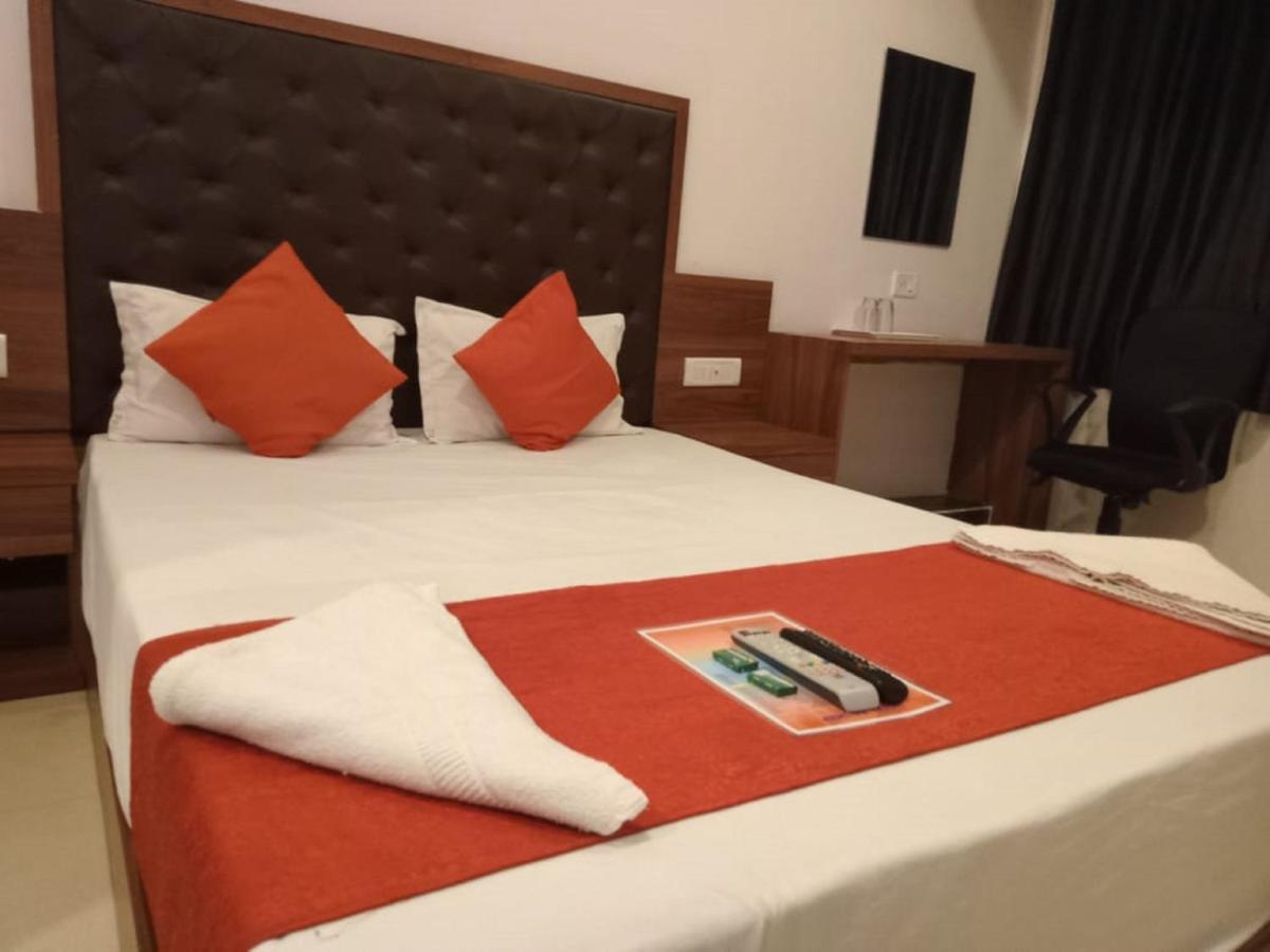 Hotel Sai Deep Lodging By Wb Inn ナビムンバイ エクステリア 写真